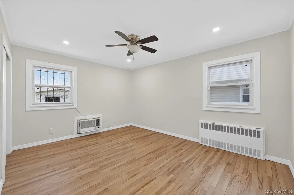 24930 147th Road Rosedale NY 11422