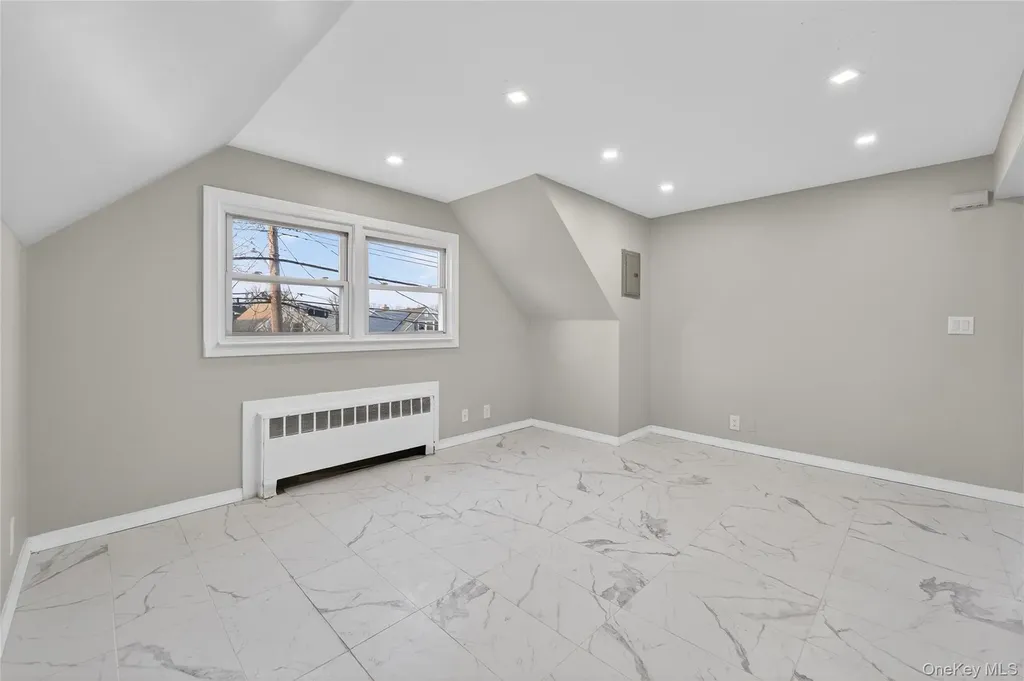 24930 147th Road Rosedale NY 11422