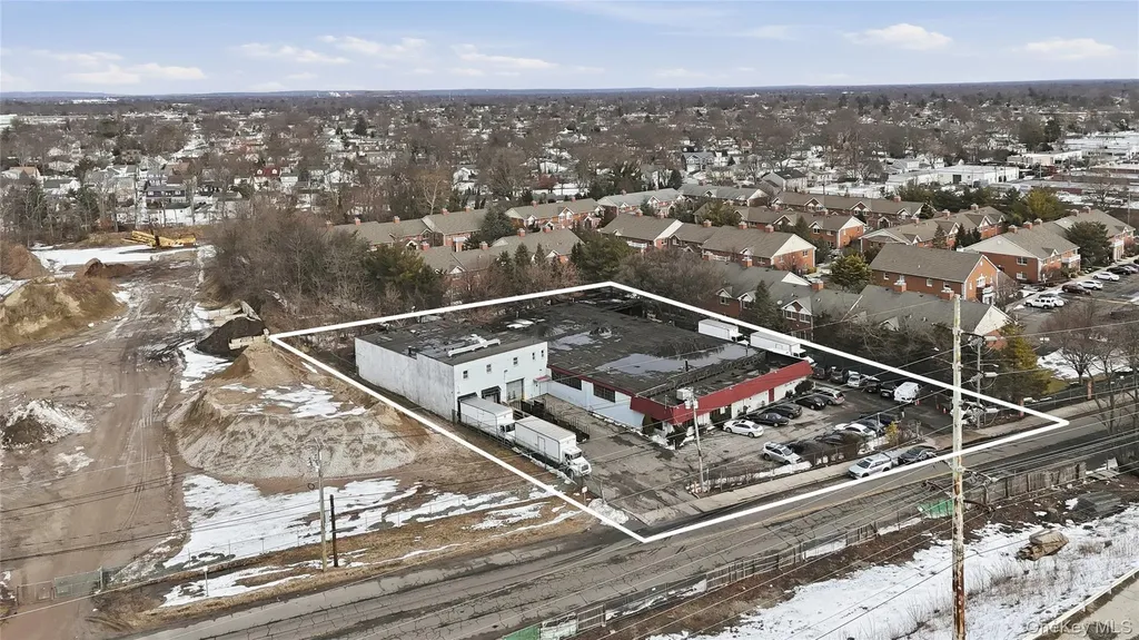 1245 Marconi Boulevard Copiague NY 11726