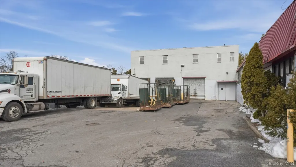 1245 Marconi Boulevard Copiague NY 11726