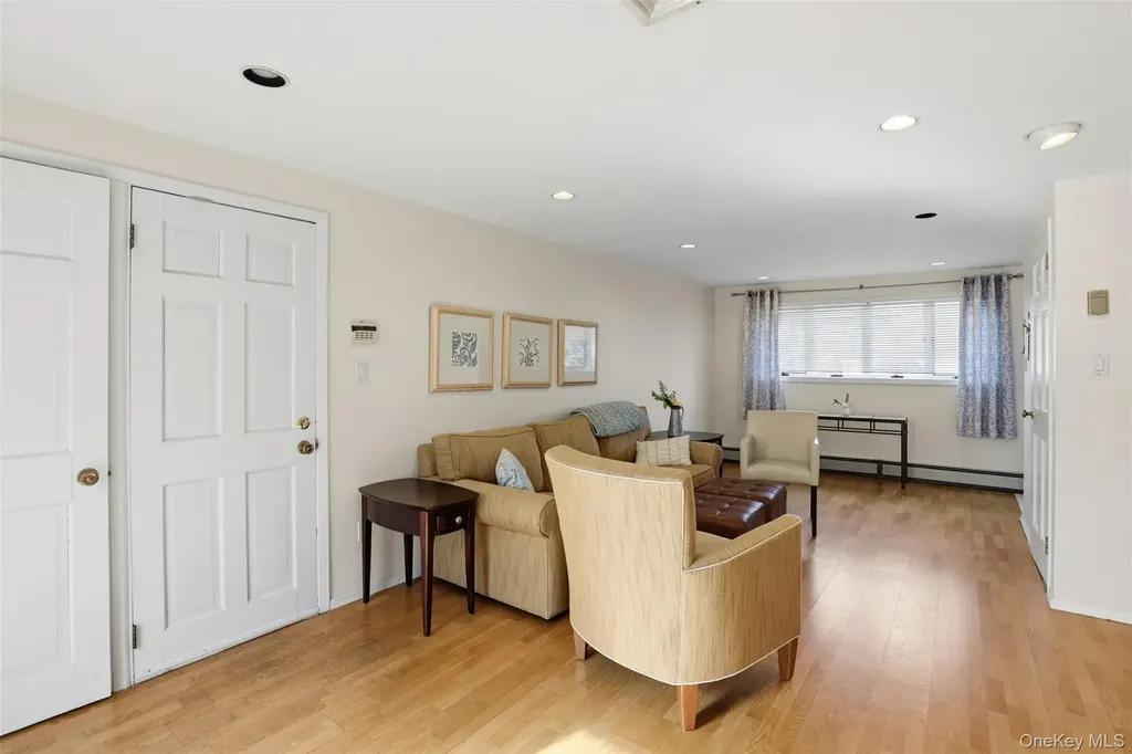 15 5th Place Syosset NY 11791