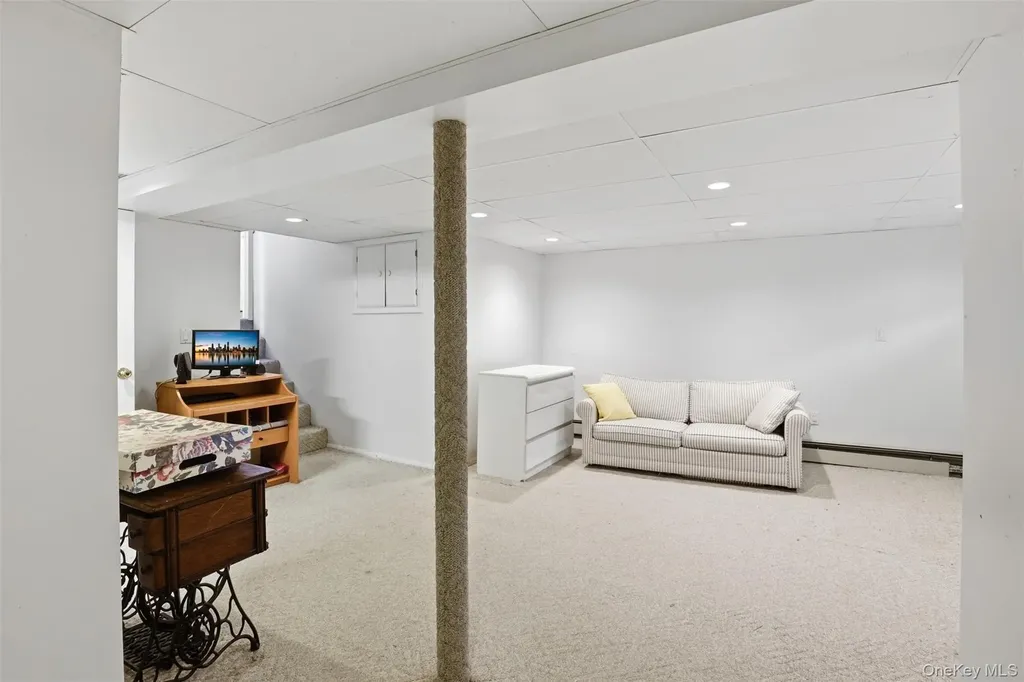 15 5th Place Syosset NY 11791
