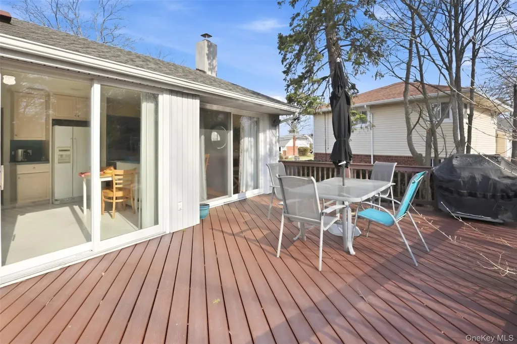 15 5th Place Syosset NY 11791