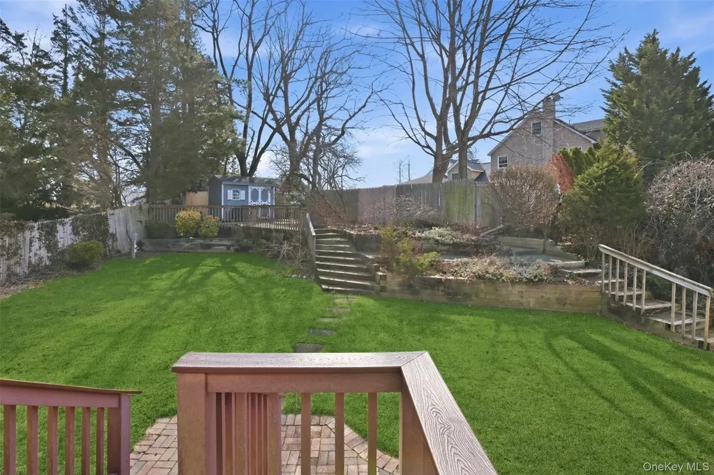 15 5th Place Syosset NY 11791