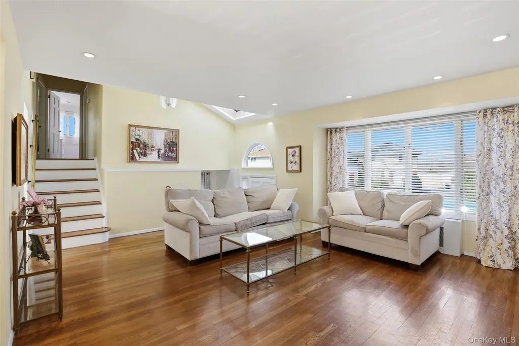 15 5th Place Syosset NY 11791