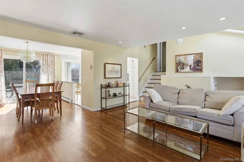 15 5th Place Syosset NY 11791