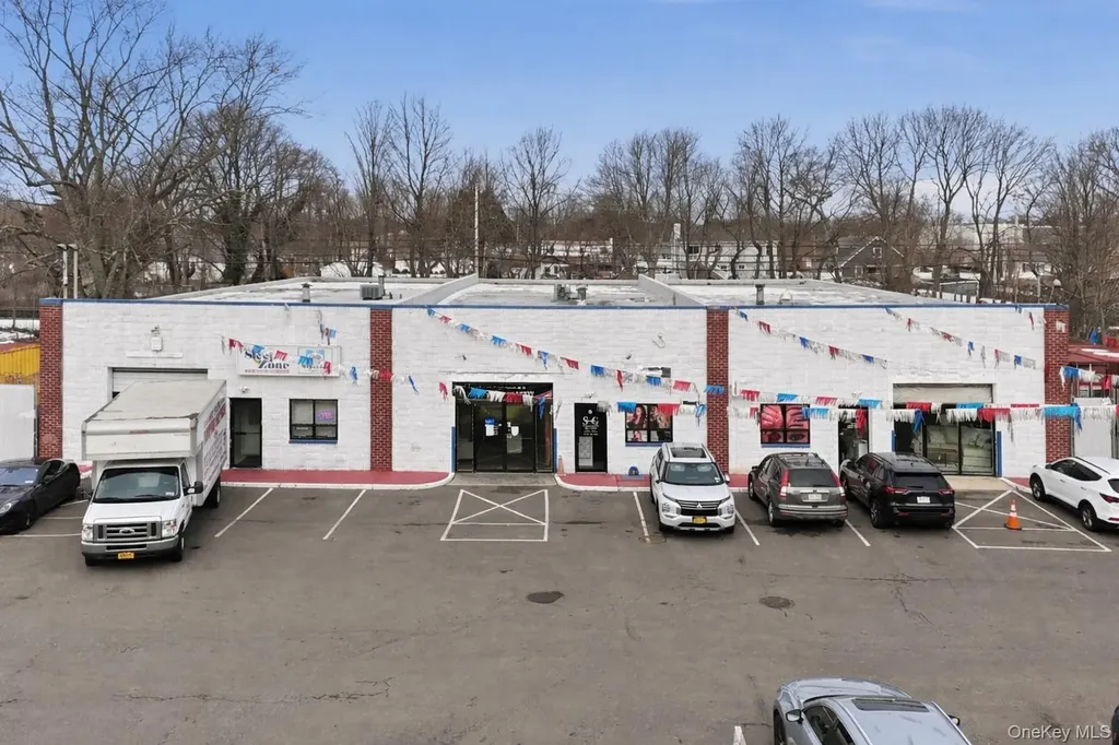 11 Pineaire Drive Bay Shore NY 11706