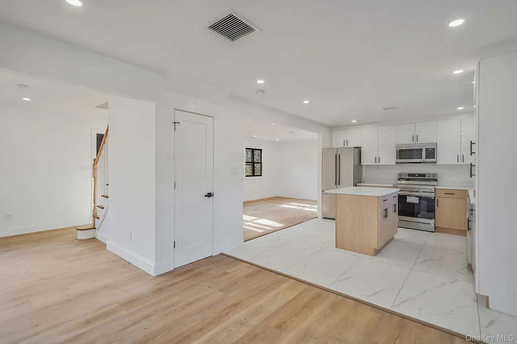 426 Lucerne Avenue Shirley NY 11967