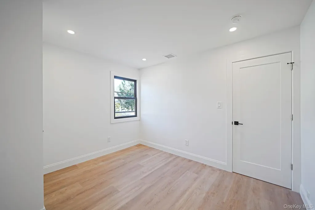 426 Lucerne Avenue Shirley NY 11967