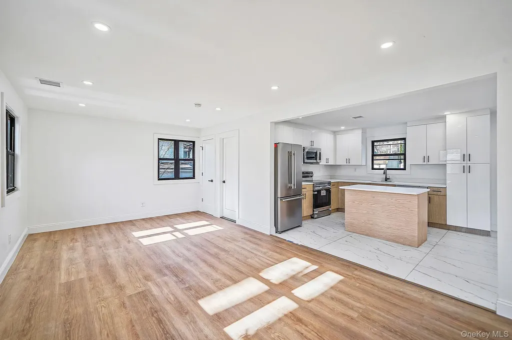 426 Lucerne Avenue Shirley NY 11967