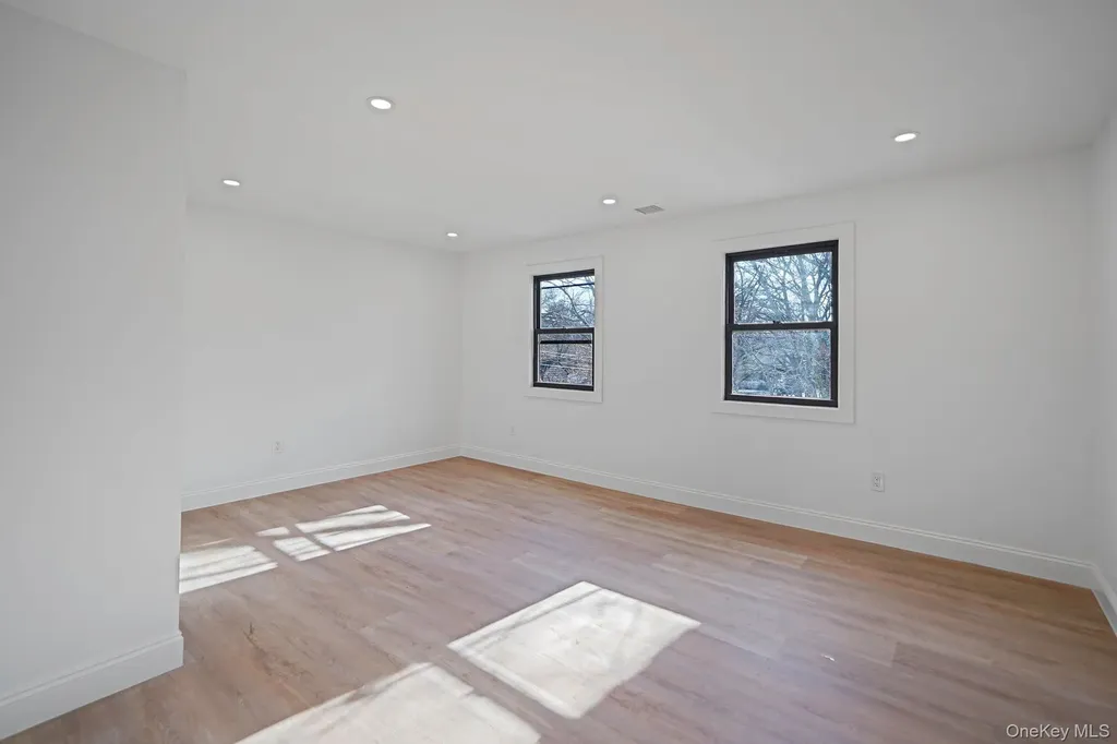 426 Lucerne Avenue Shirley NY 11967