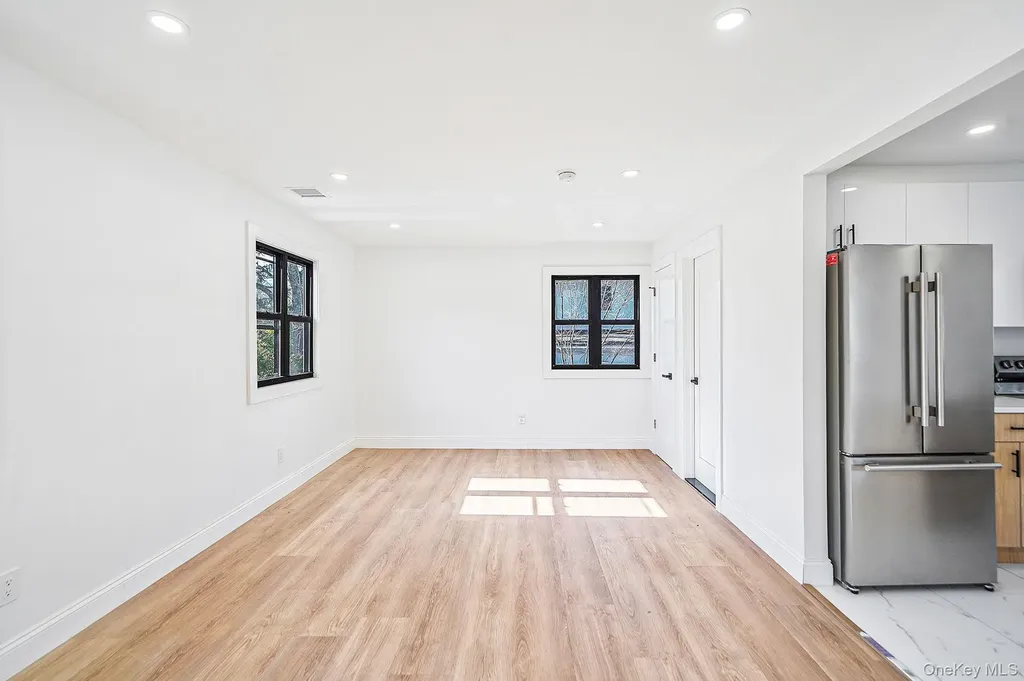 426 Lucerne Avenue Shirley NY 11967