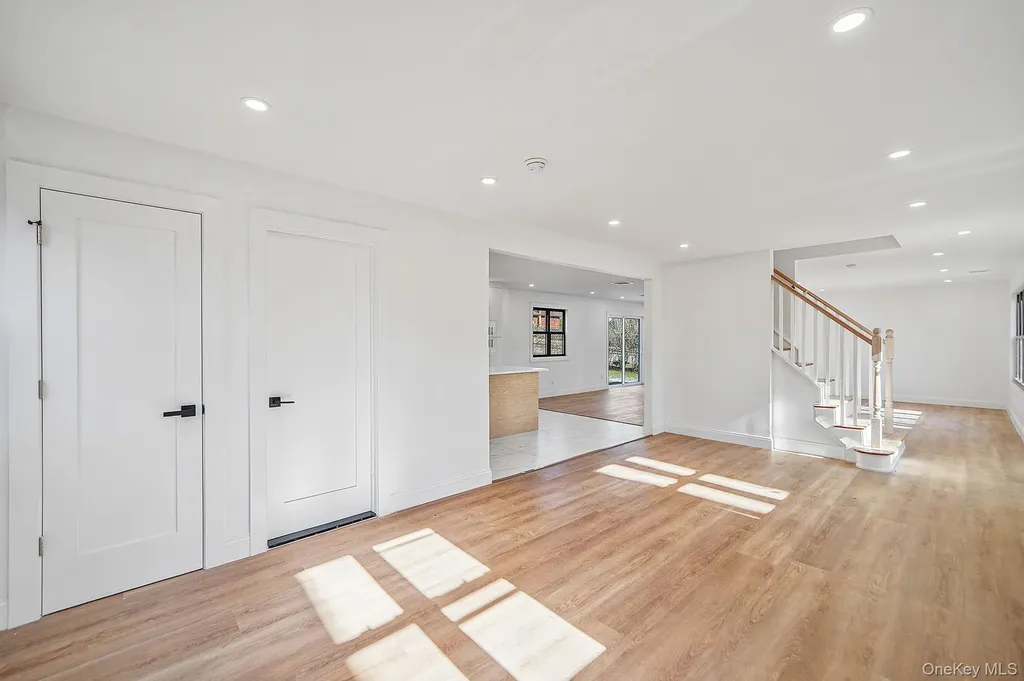 426 Lucerne Avenue Shirley NY 11967
