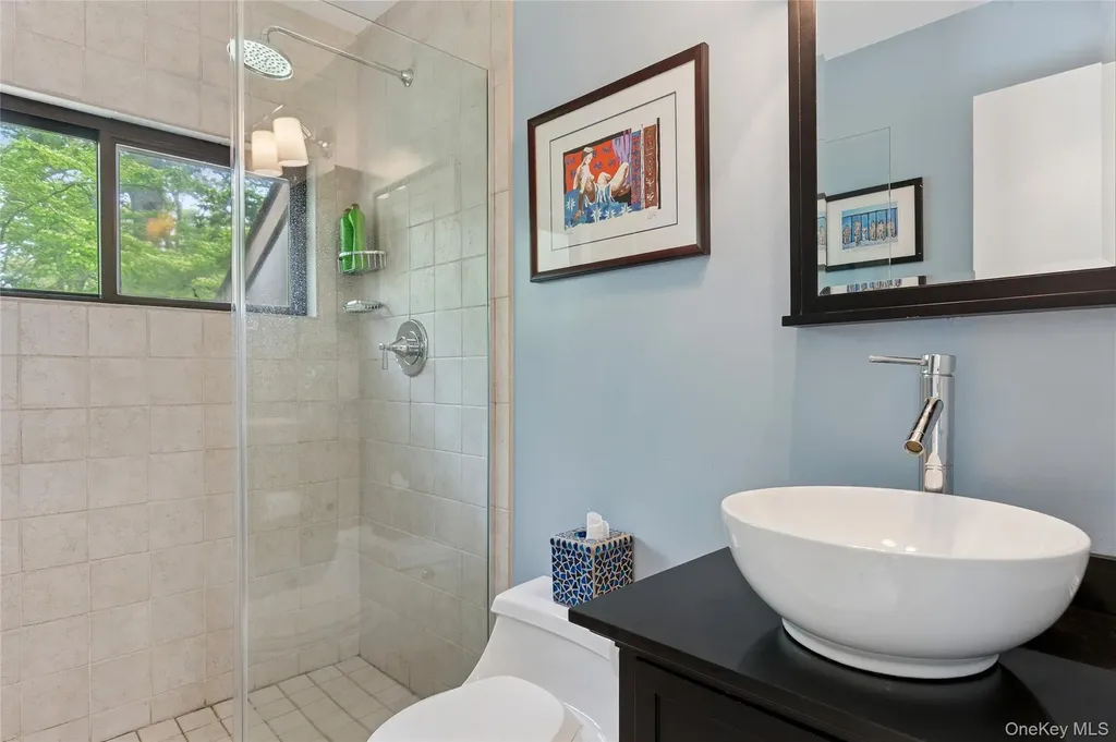 18 Quail Run Hampton Bays NY 11946