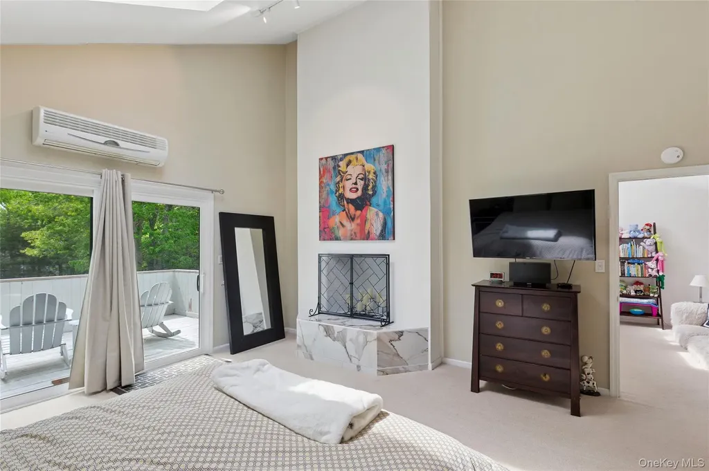 18 Quail Run Hampton Bays NY 11946