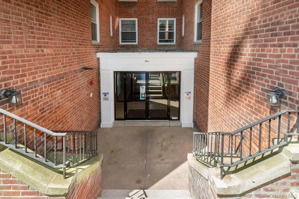 1 Hawley Terrace Yonkers NY 10701
