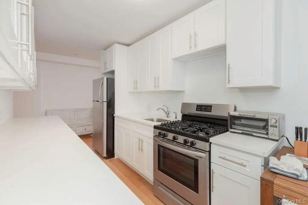1 Hawley Terrace Yonkers NY 10701