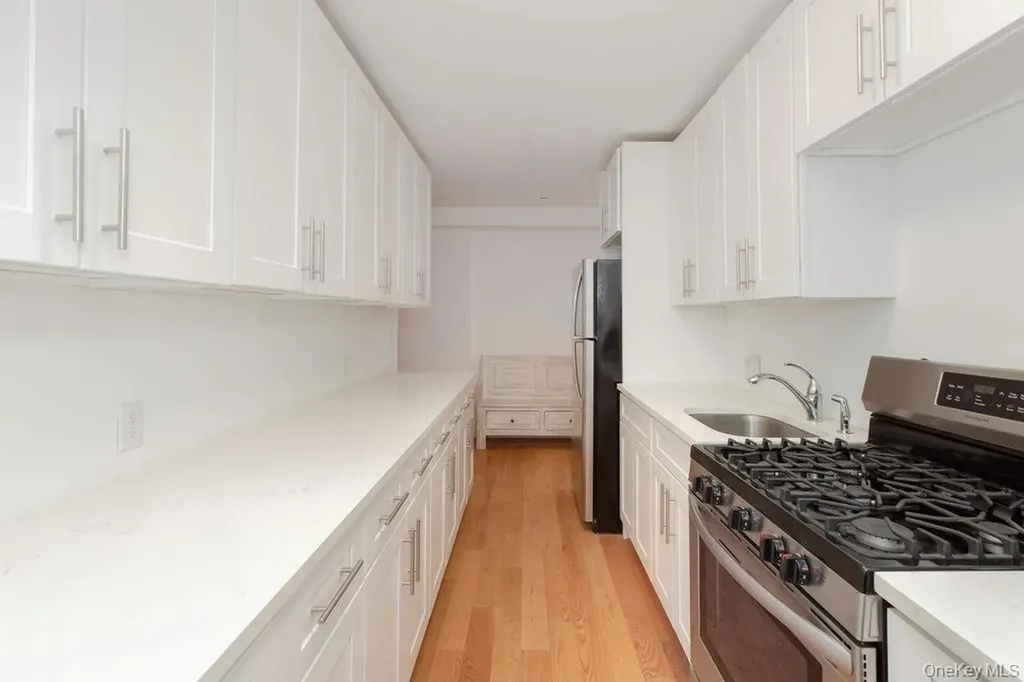 1 Hawley Terrace Yonkers NY 10701