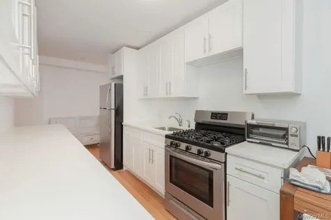 1 Hawley Terrace Yonkers NY 10701