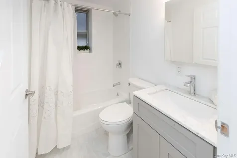 1 Hawley Terrace Yonkers NY 10701