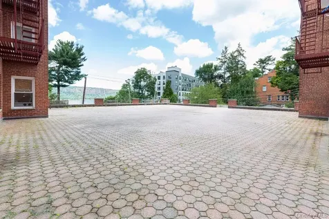 1 Hawley Terrace Yonkers NY 10701