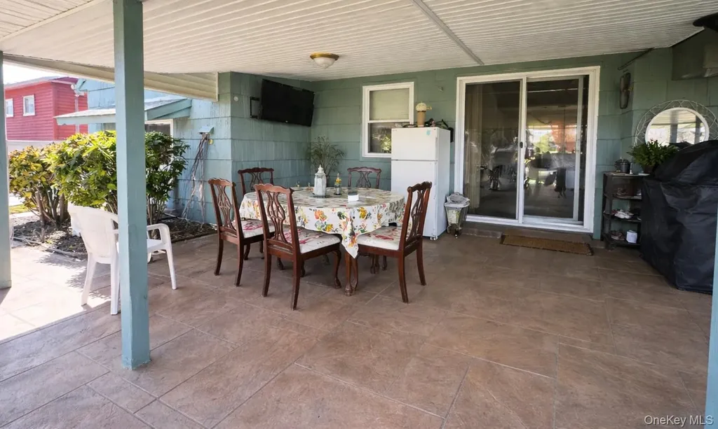 1327 Brooklyn Boulevard Bay Shore NY 11706