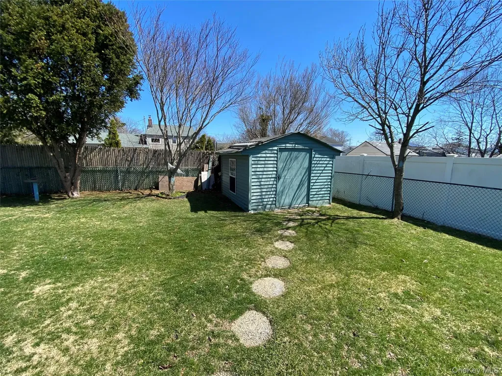 1327 Brooklyn Boulevard Bay Shore NY 11706