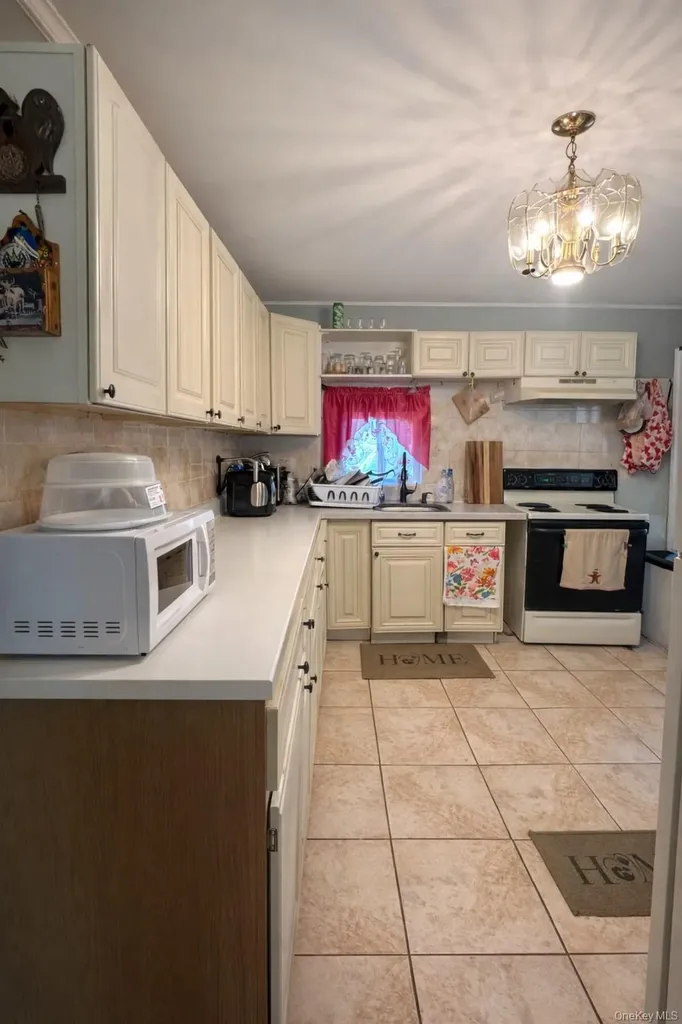 1327 Brooklyn Boulevard Bay Shore NY 11706