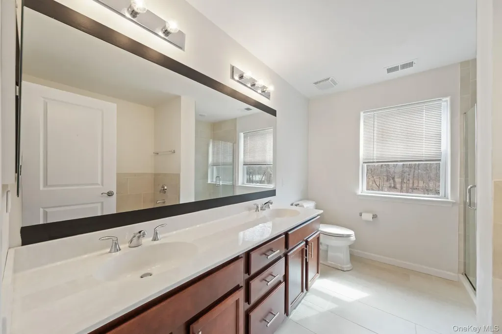 24 Knoll Crest Court Cornwall NY 12518