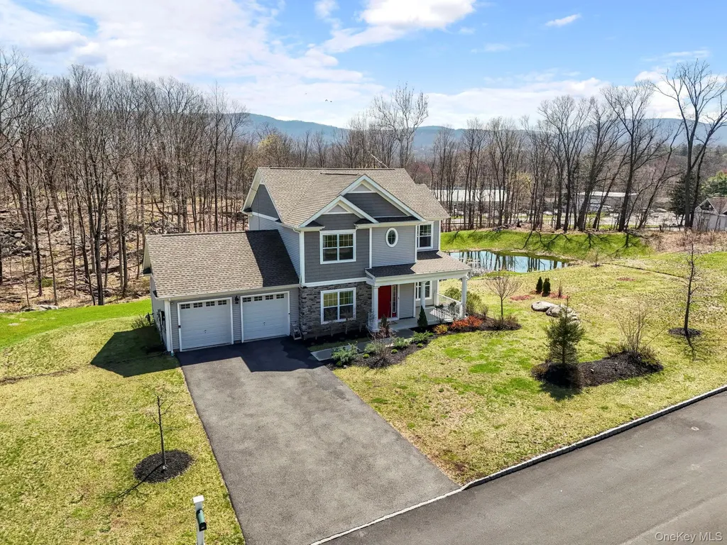 24 Knoll Crest Court Cornwall NY 12518