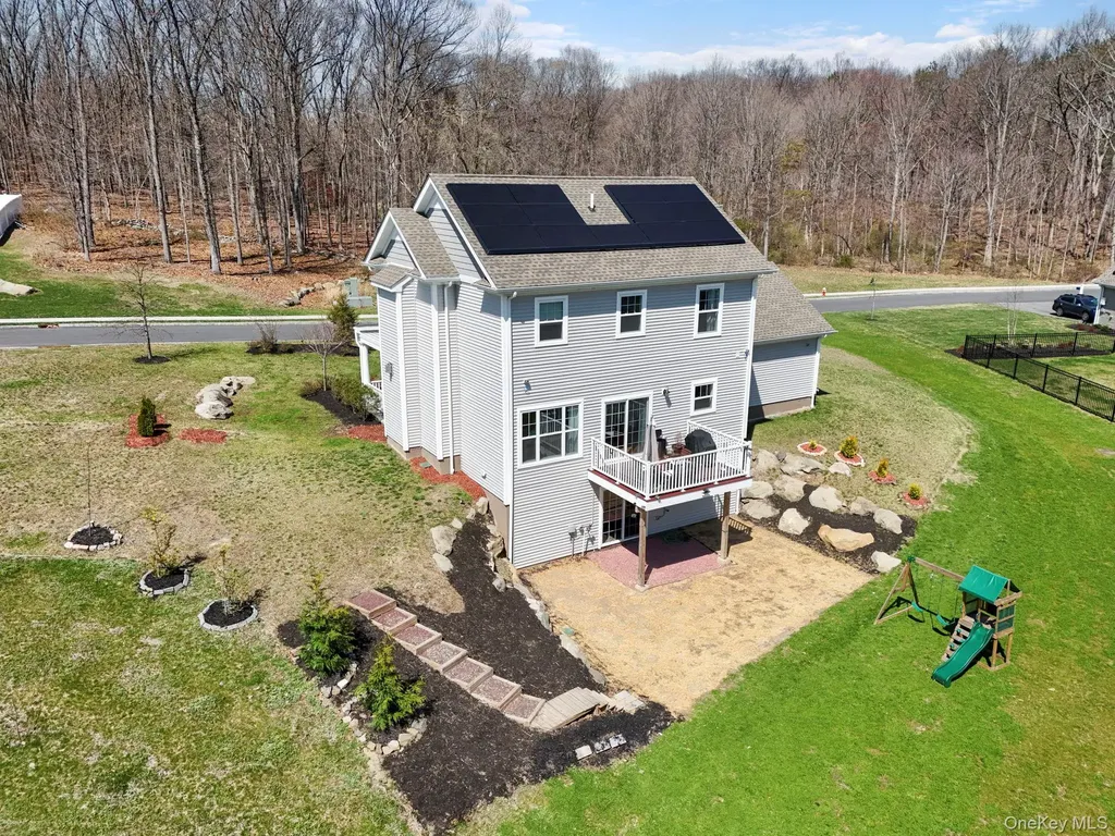 24 Knoll Crest Court Cornwall NY 12518