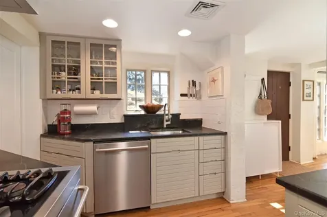 116 Potter Road Scarsdale NY 10583