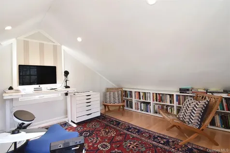 116 Potter Road Scarsdale NY 10583
