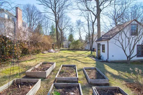 116 Potter Road Scarsdale NY 10583