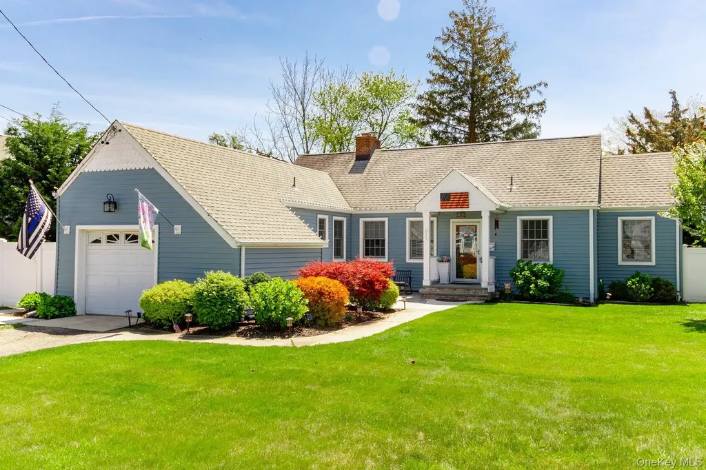 816 Main Street Islip NY 11751