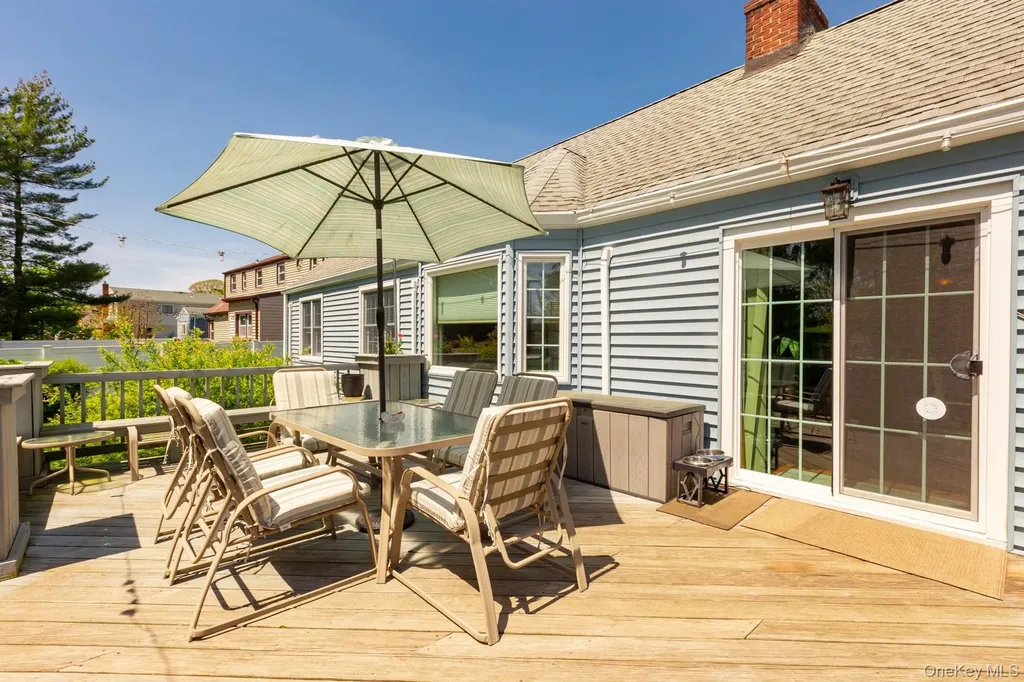 816 Main Street Islip NY 11751