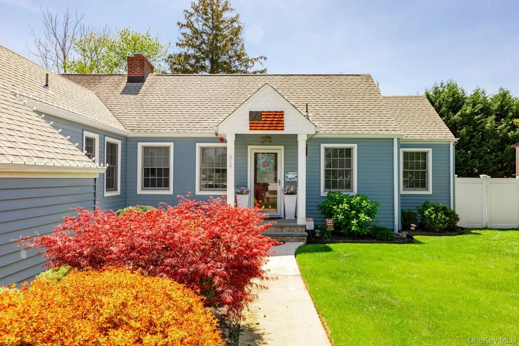 816 Main Street Islip NY 11751