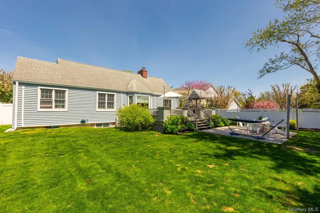 816 Main Street Islip NY 11751