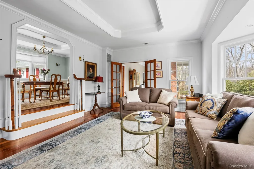 150 Quaker Path Setauket NY 11733