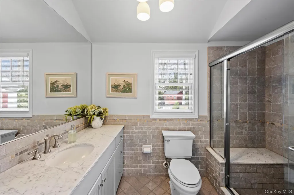 150 Quaker Path Setauket NY 11733