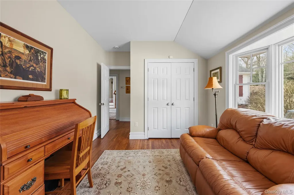 150 Quaker Path Setauket NY 11733