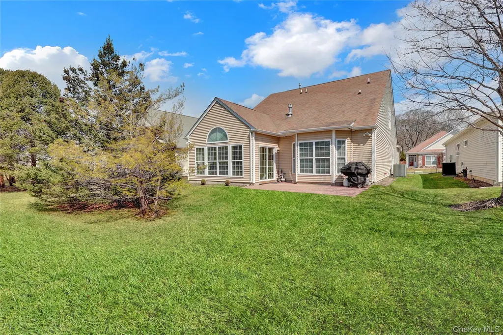 46 Louden Loop Mount Sinai NY 11766