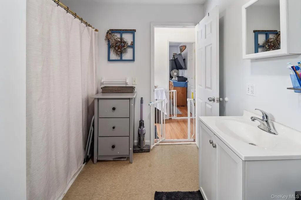 1677 State Route 145 Call Listing Agent NY 12122