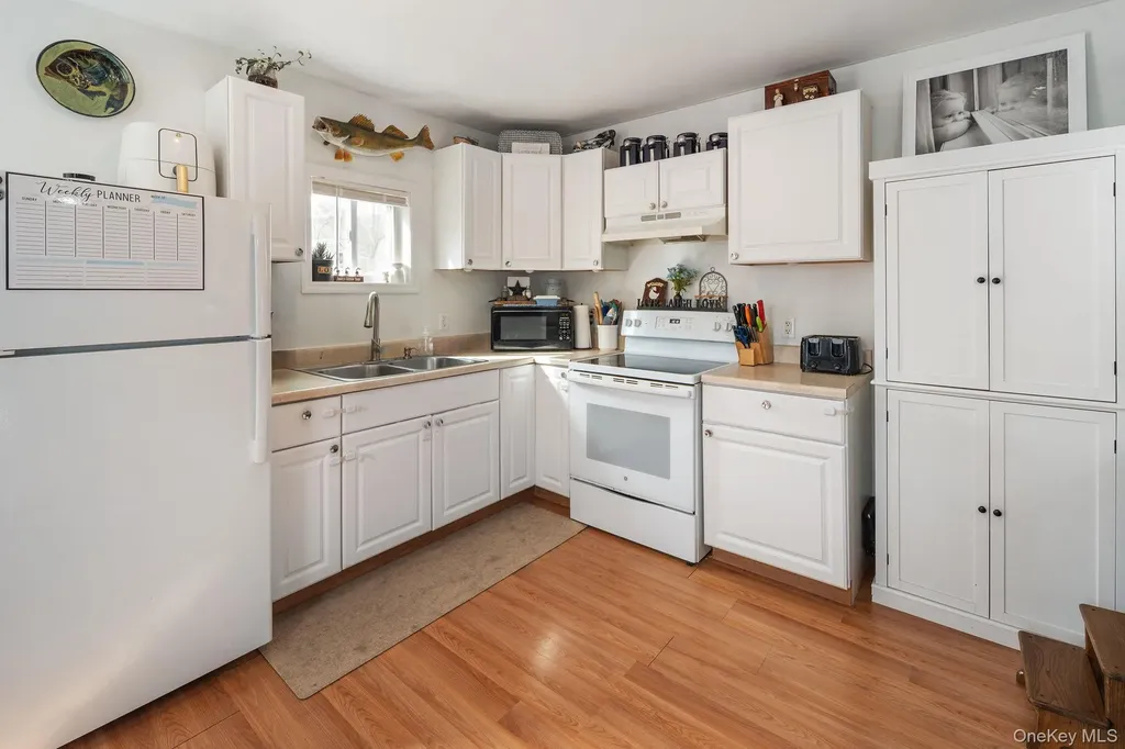 1677 State Route 145 Call Listing Agent NY 12122