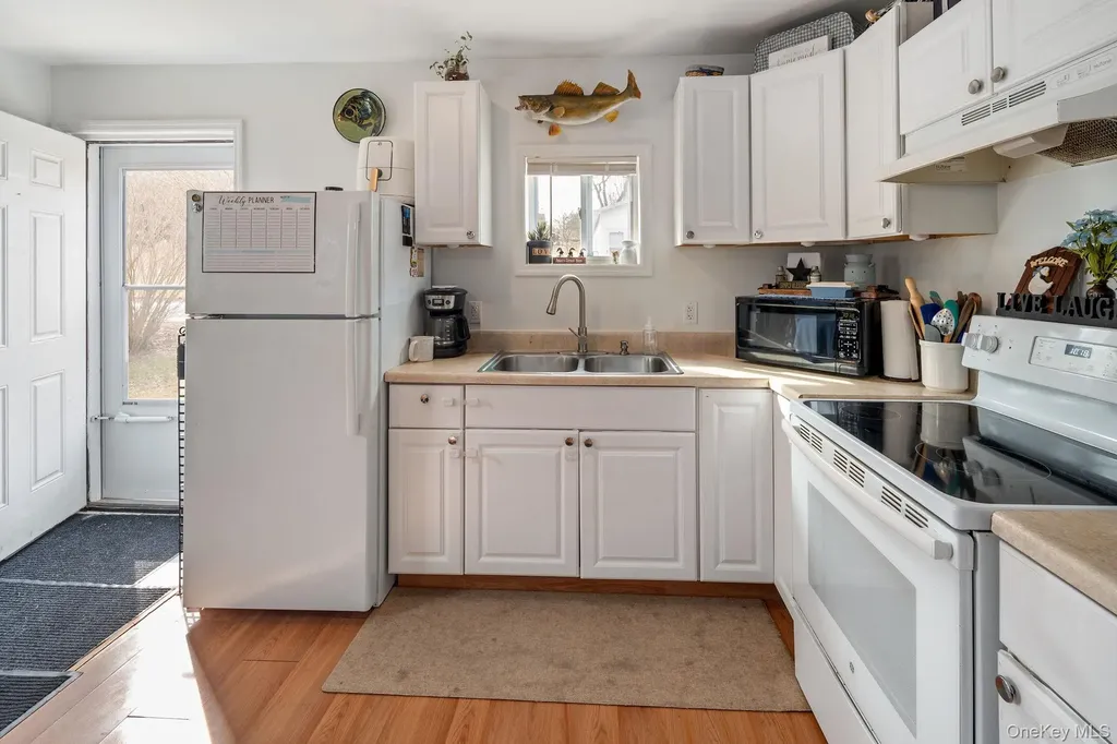 1677 State Route 145 Call Listing Agent NY 12122