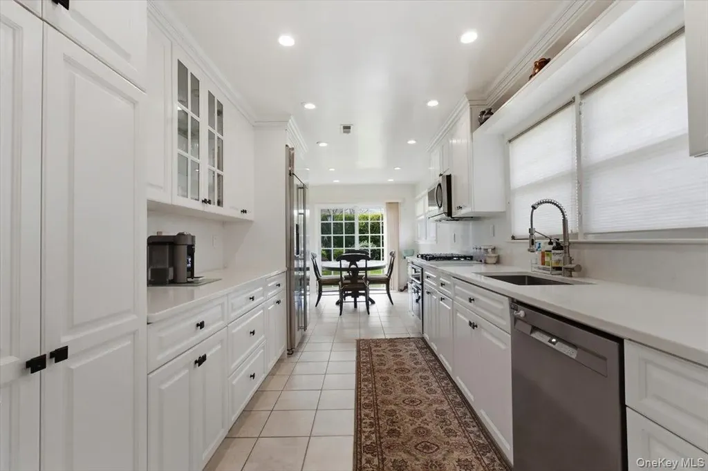 5 Avis Drive New Rochelle NY 10804