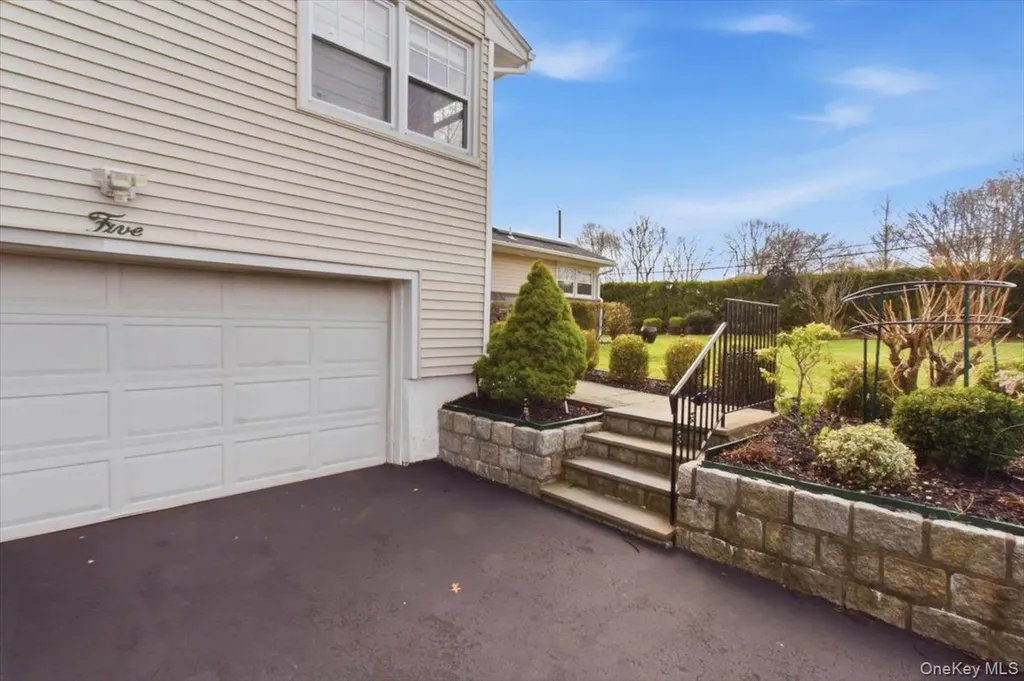 5 Avis Drive New Rochelle NY 10804