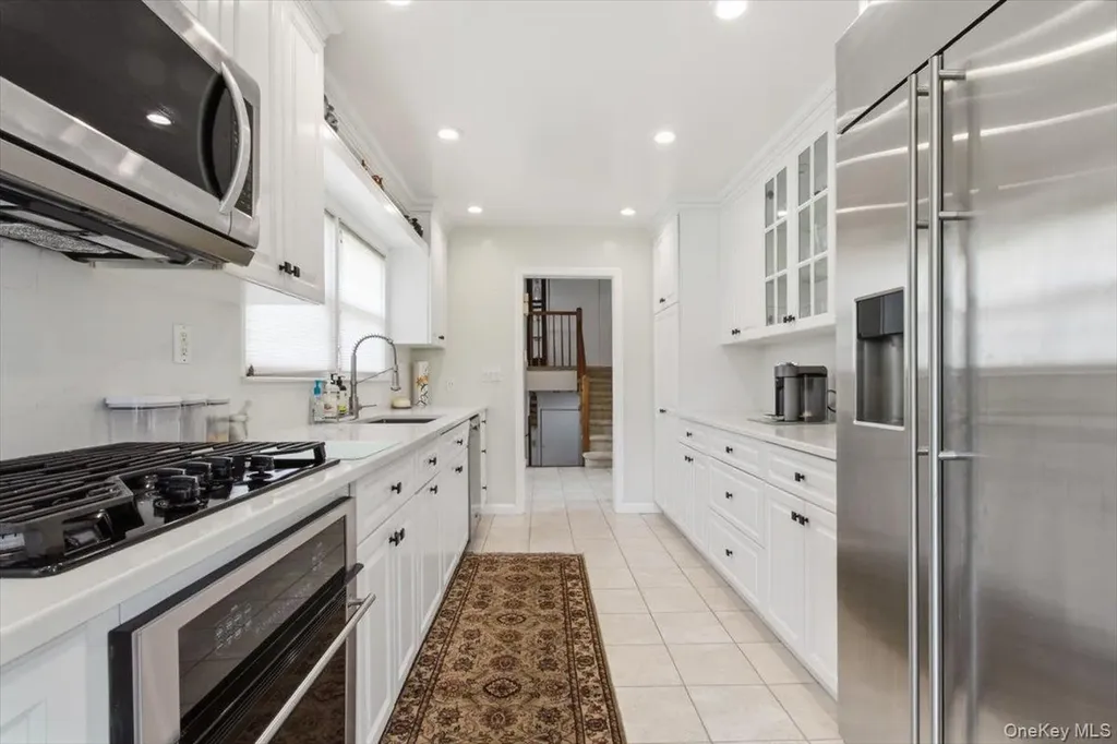 5 Avis Drive New Rochelle NY 10804