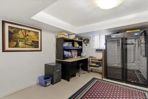 5 Avis Drive New Rochelle NY 10804