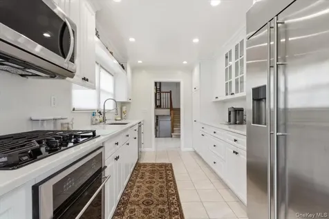 5 Avis Drive New Rochelle NY 10804